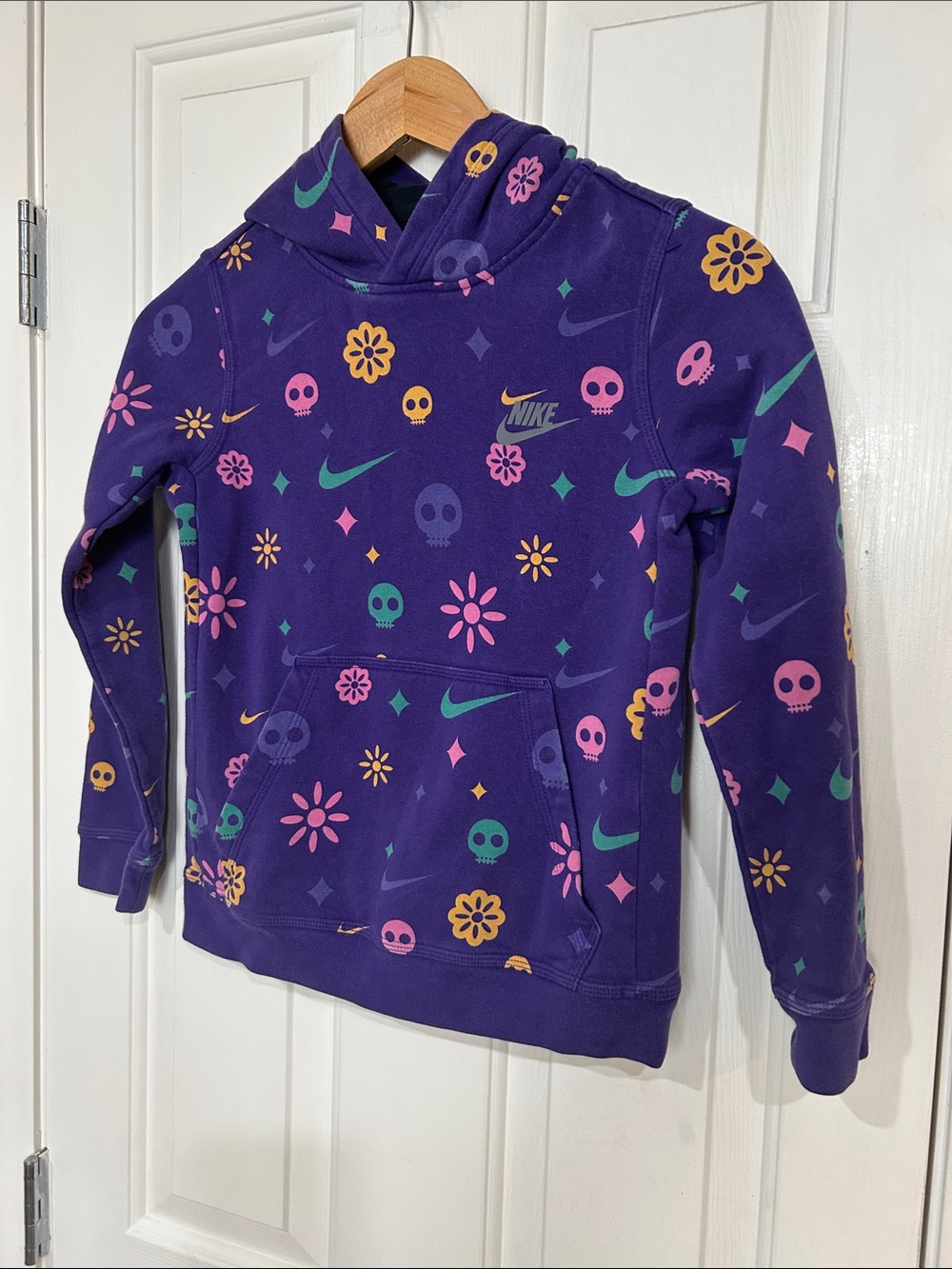 Nike Youth Kids Purple Sugar Skull Floral All-Over Print Hoodie Small S - Picture 3 of 6